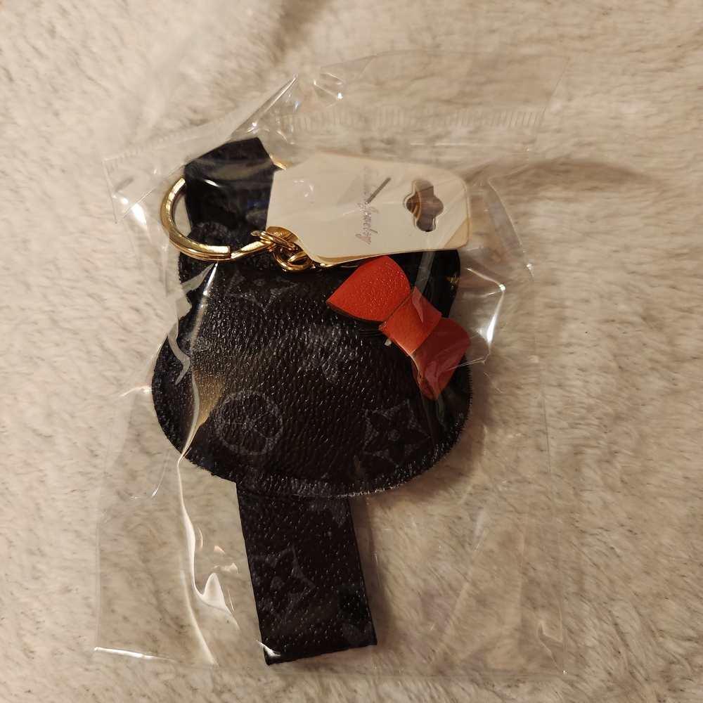 Elegant Black and Red Keychain